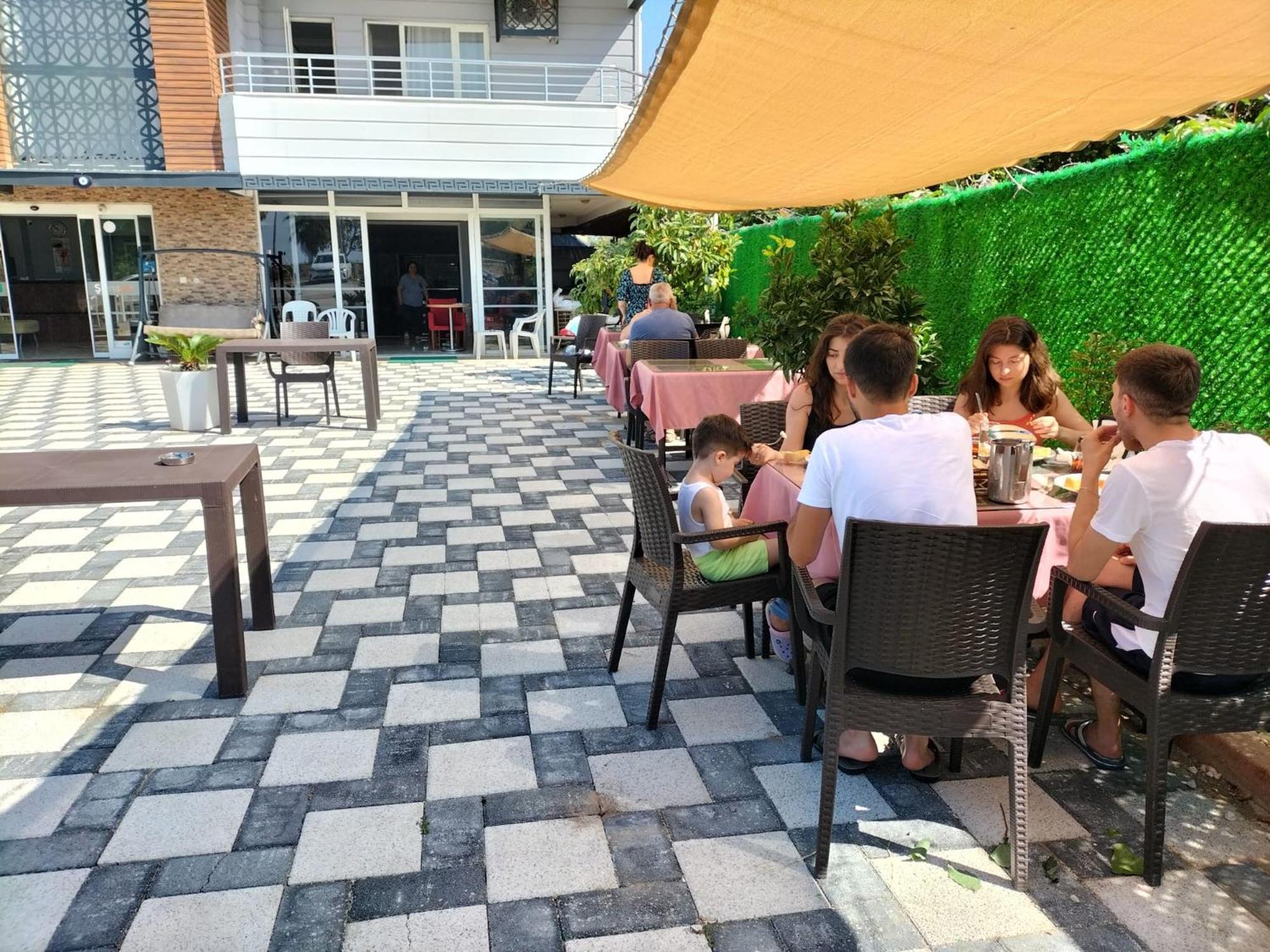 Hotel Simsek Finike Esterno foto